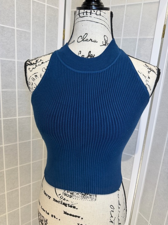 House of Harlow 1960 Tops - NWT House of Harlow 1960 Woman’s Royal Blue Ribbed Crewneck Tank Top